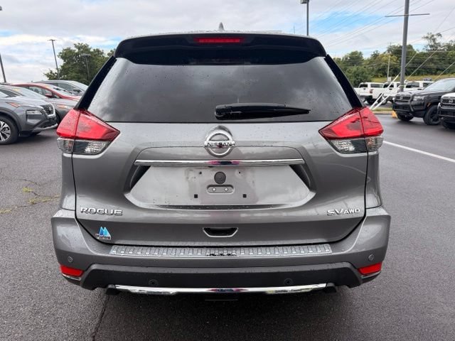 Certified 2020 Nissan Rogue SV w/ Sun & Sound Touring Package AWD/4WD image 6