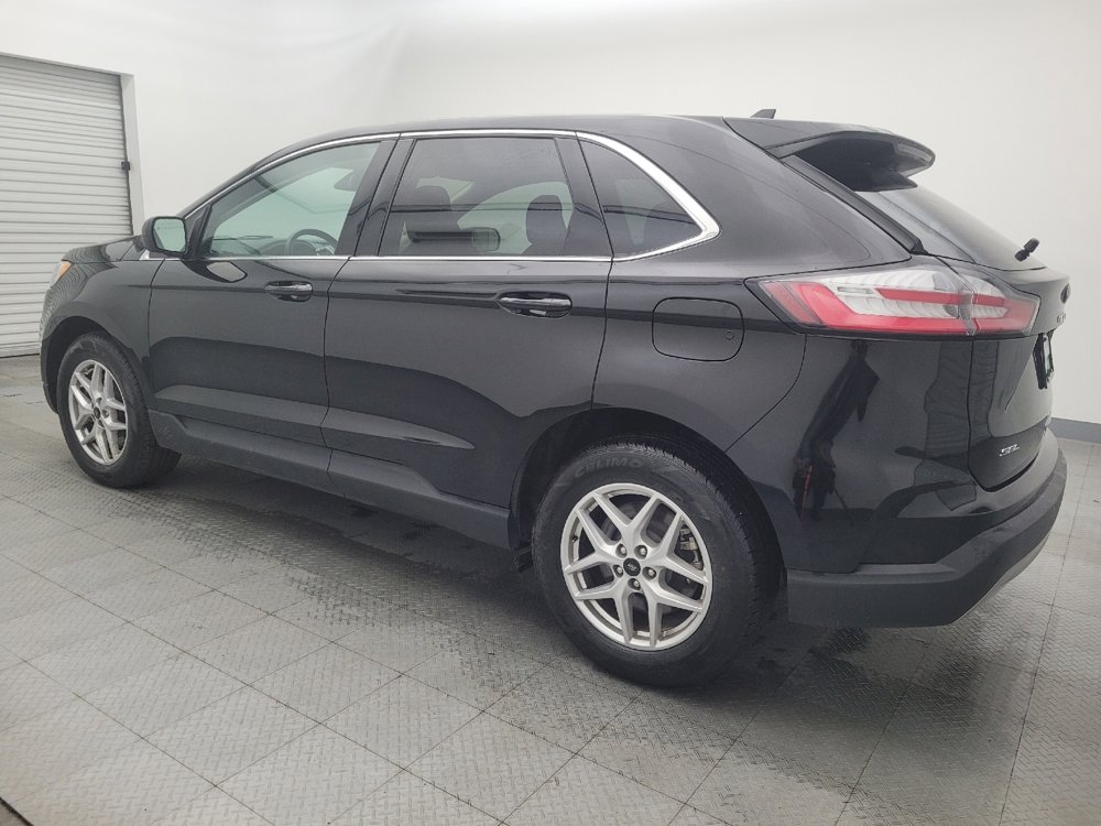 Used 2024 Ford Edge SEL image 3
