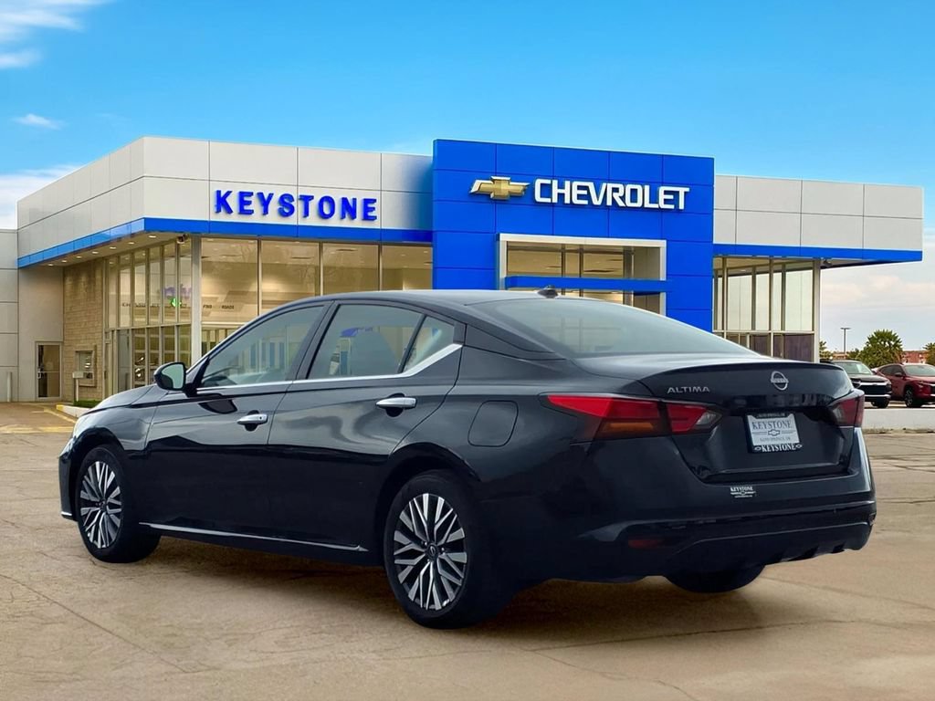 Used 2025 Nissan Altima 2.5 SV FWD image 5