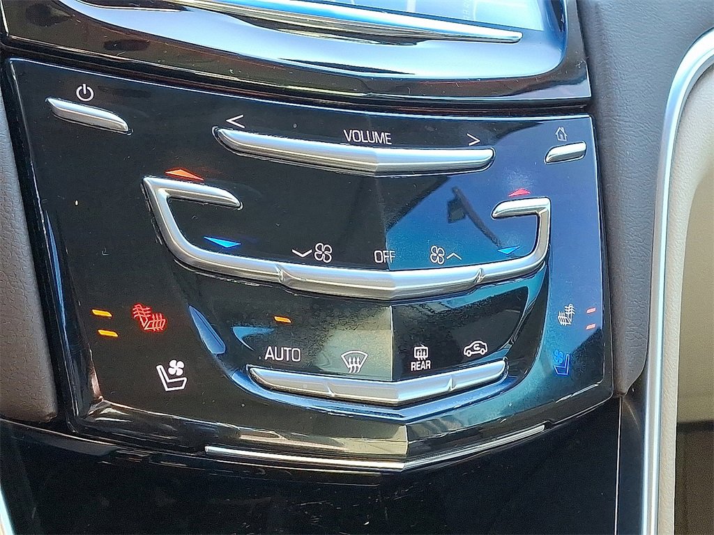 Used 2015 Cadillac XTS Luxury w/ Driver Awareness Package image 17