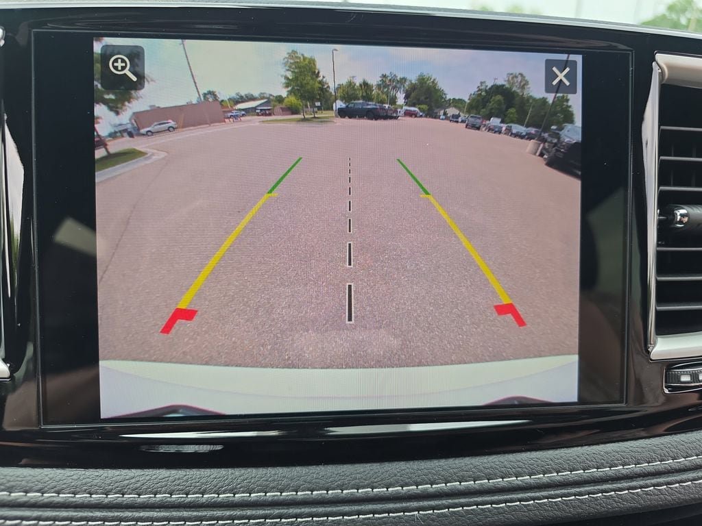New 2027 Chrysler Pacifica Select AWD/4WD image 27