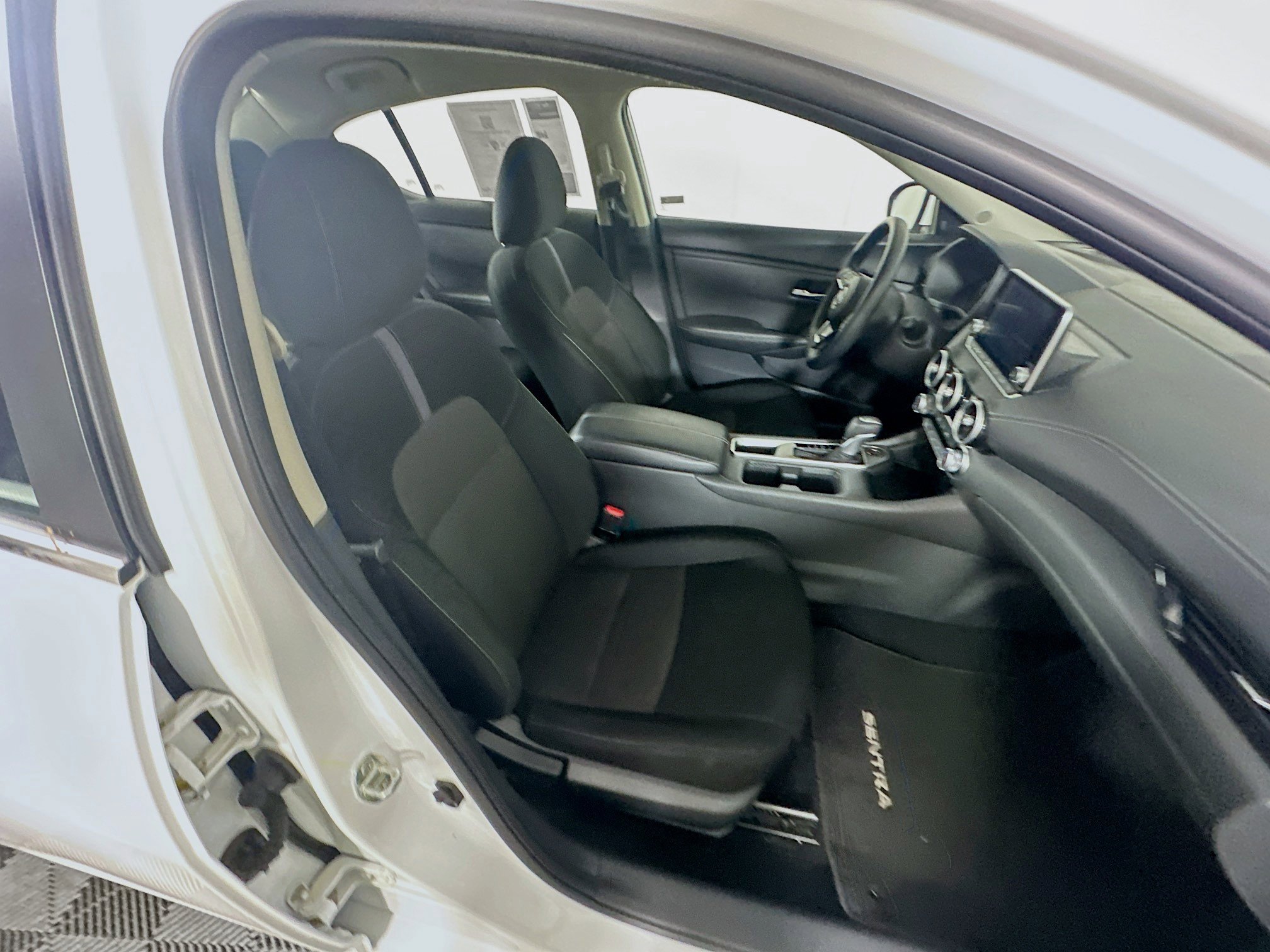 Used 2025 Nissan Sentra SV image 28