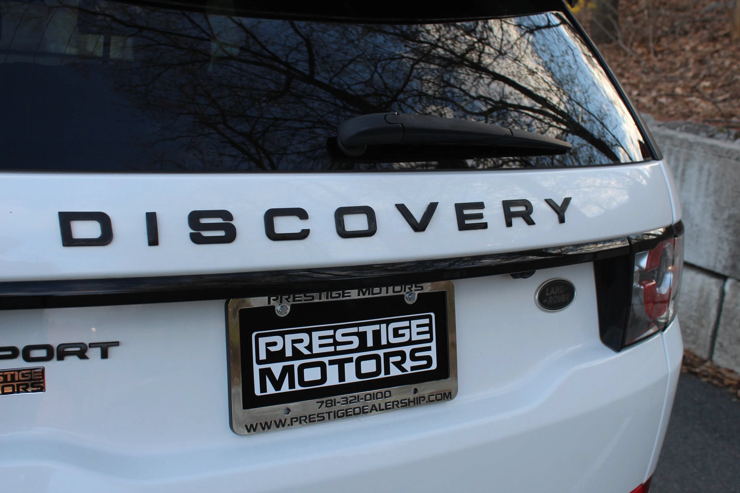 Used 2017 Land Rover Discovery Sport SE AWD/4WD image 36