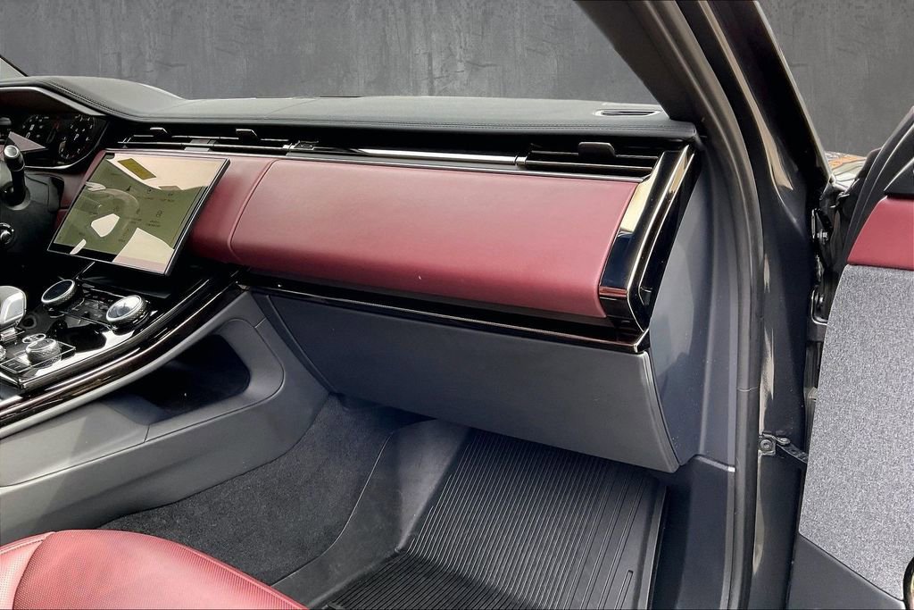 Used 2023 Land Rover Range Rover Sport SE Dynamic image 26