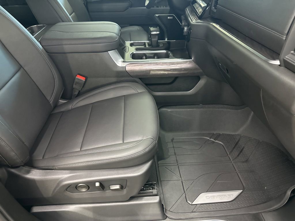 New 2026 Chevrolet Silverado 1500 LTZ w/ LTZ Premium Package image 11
