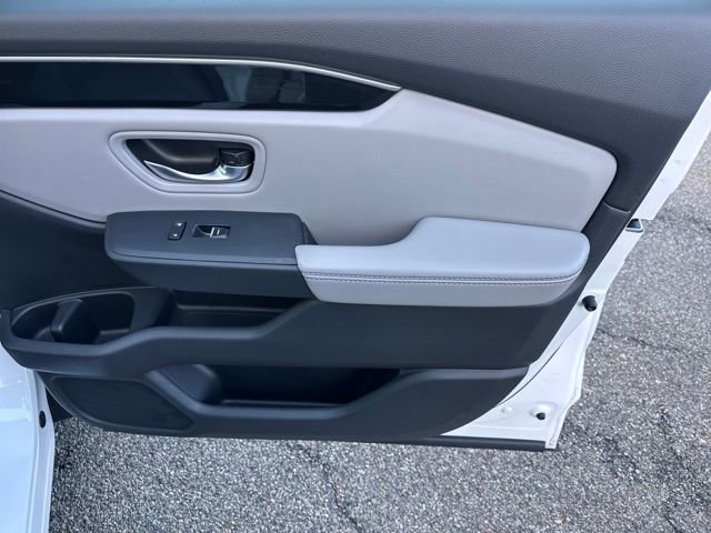 Used 2024 Honda Pilot Touring image 21