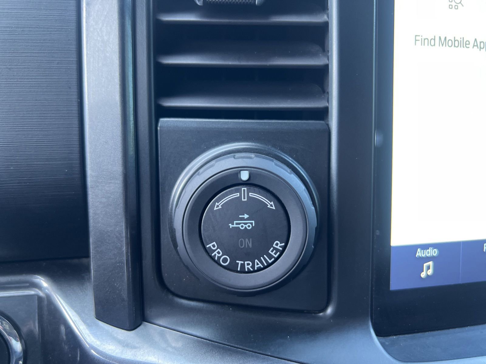 Used 2022 Ford F150 XLT w/ Equipment Group 302A High AWD/4WD image 18