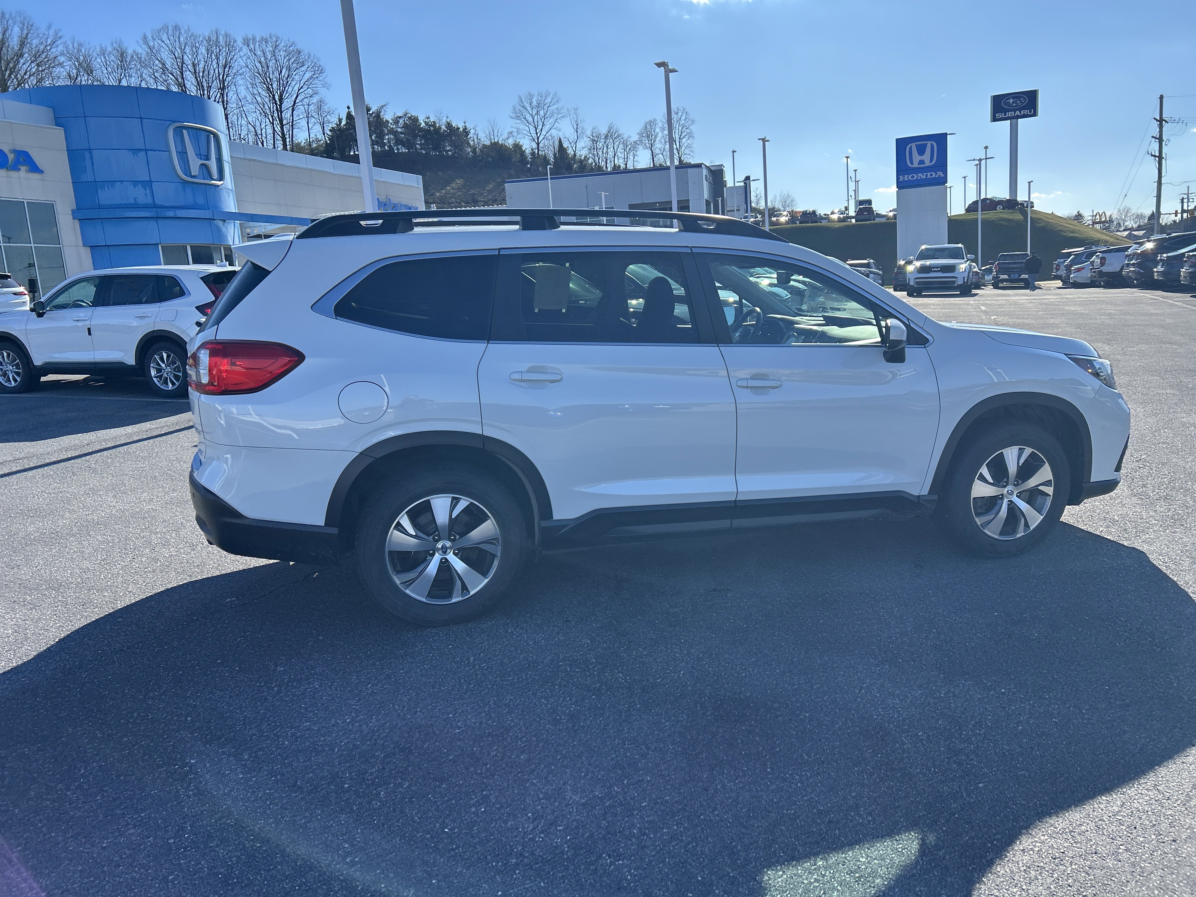 Used 2019 Subaru Ascent Premium image 10
