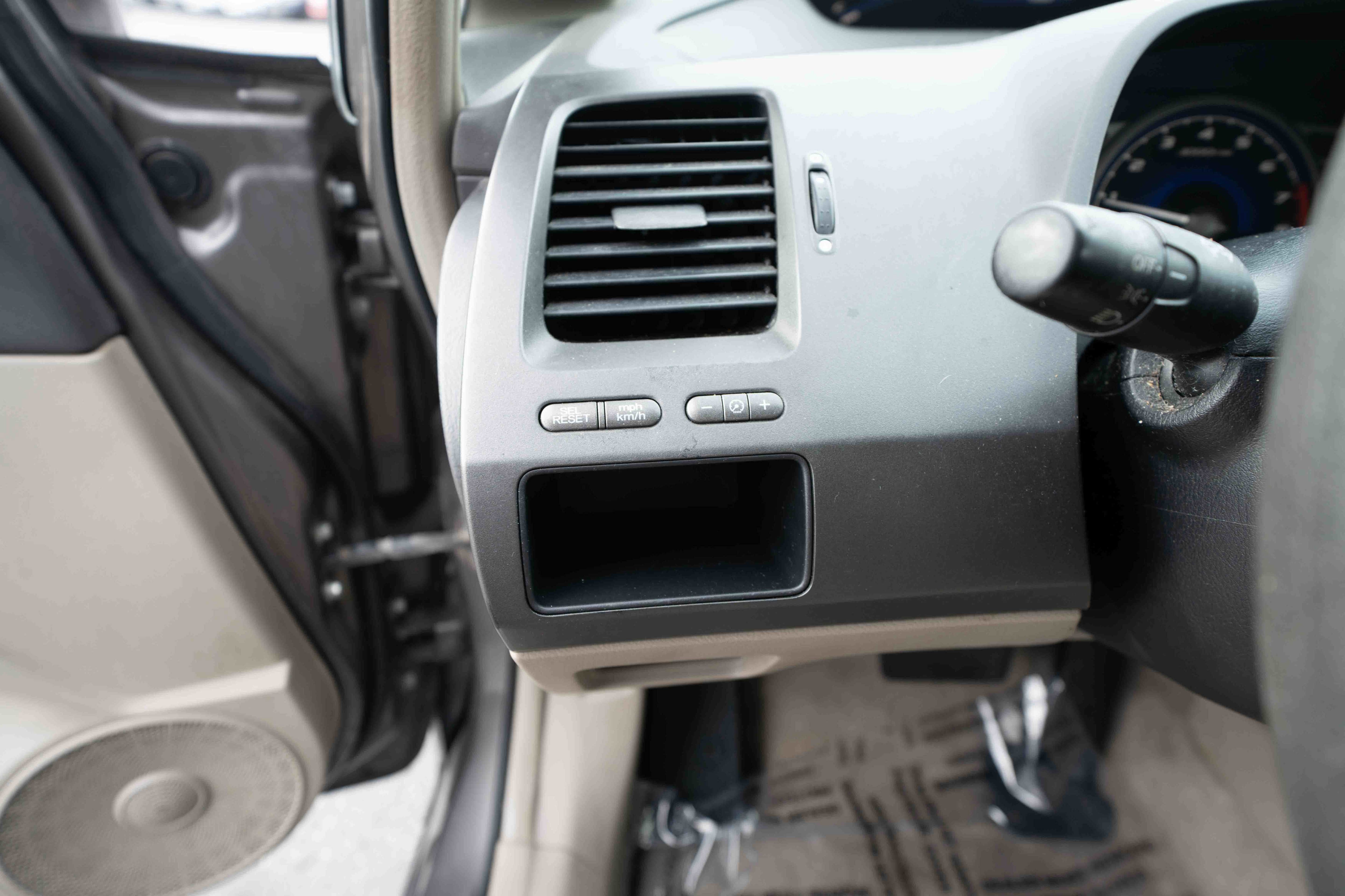 Used 2010 Honda Civic LX image 11