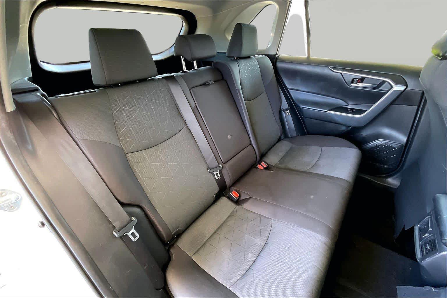 Used 2024 Toyota RAV4 XLE w/ Convenience Package AWD/4WD image 17