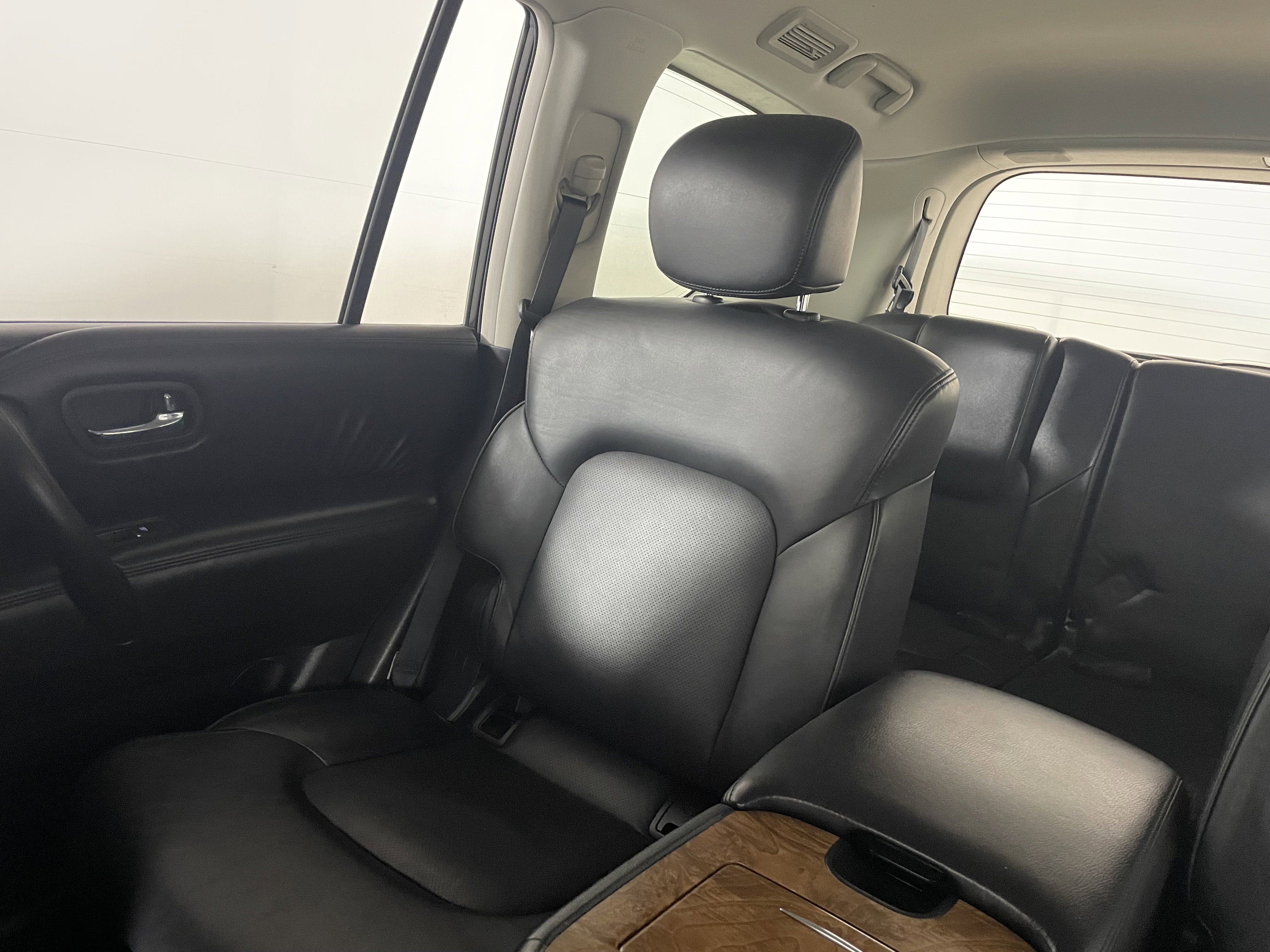 Used 2021 Nissan Armada SL w/ Captain's Chairs Package image 13