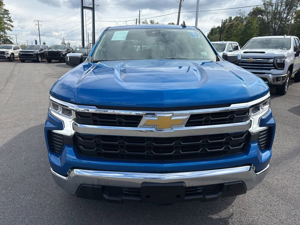 Used 2023 Chevrolet Silverado 1500 LT w/ Leather Package image 8