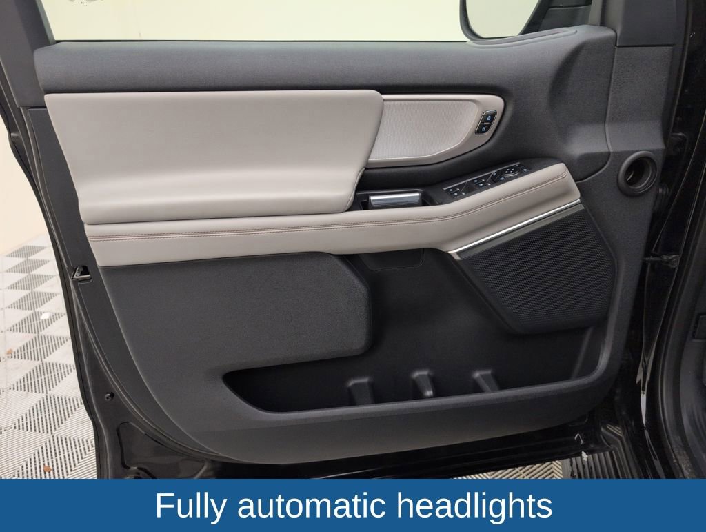 Certified 2025 Ford Expedition Active image 42