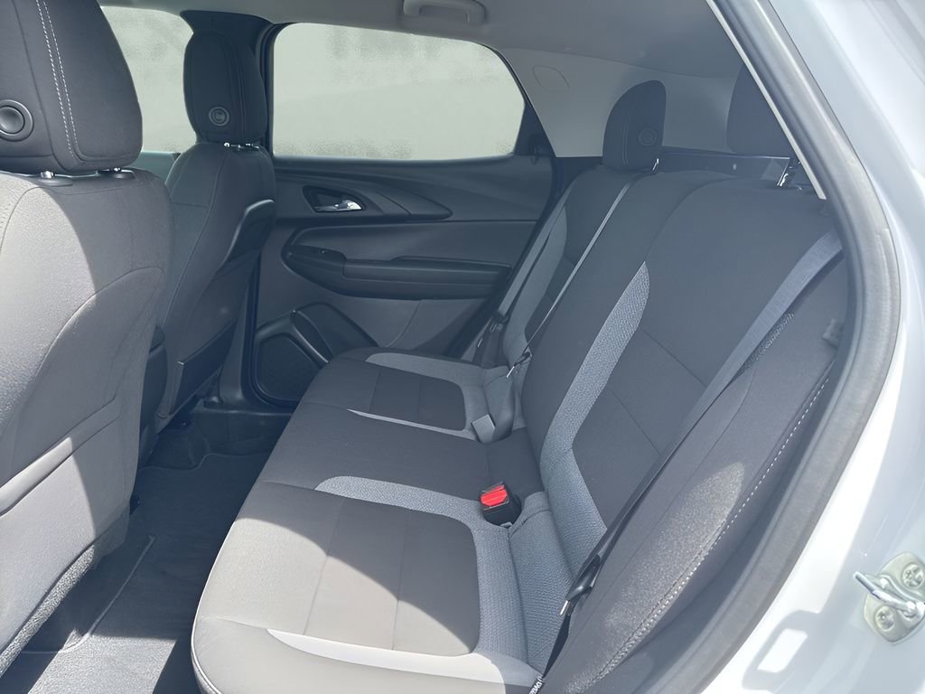Used 2025 Chevrolet TrailBlazer LT FWD image 12