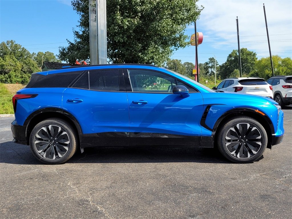 New 2025 Chevrolet Blazer EV RS image 3