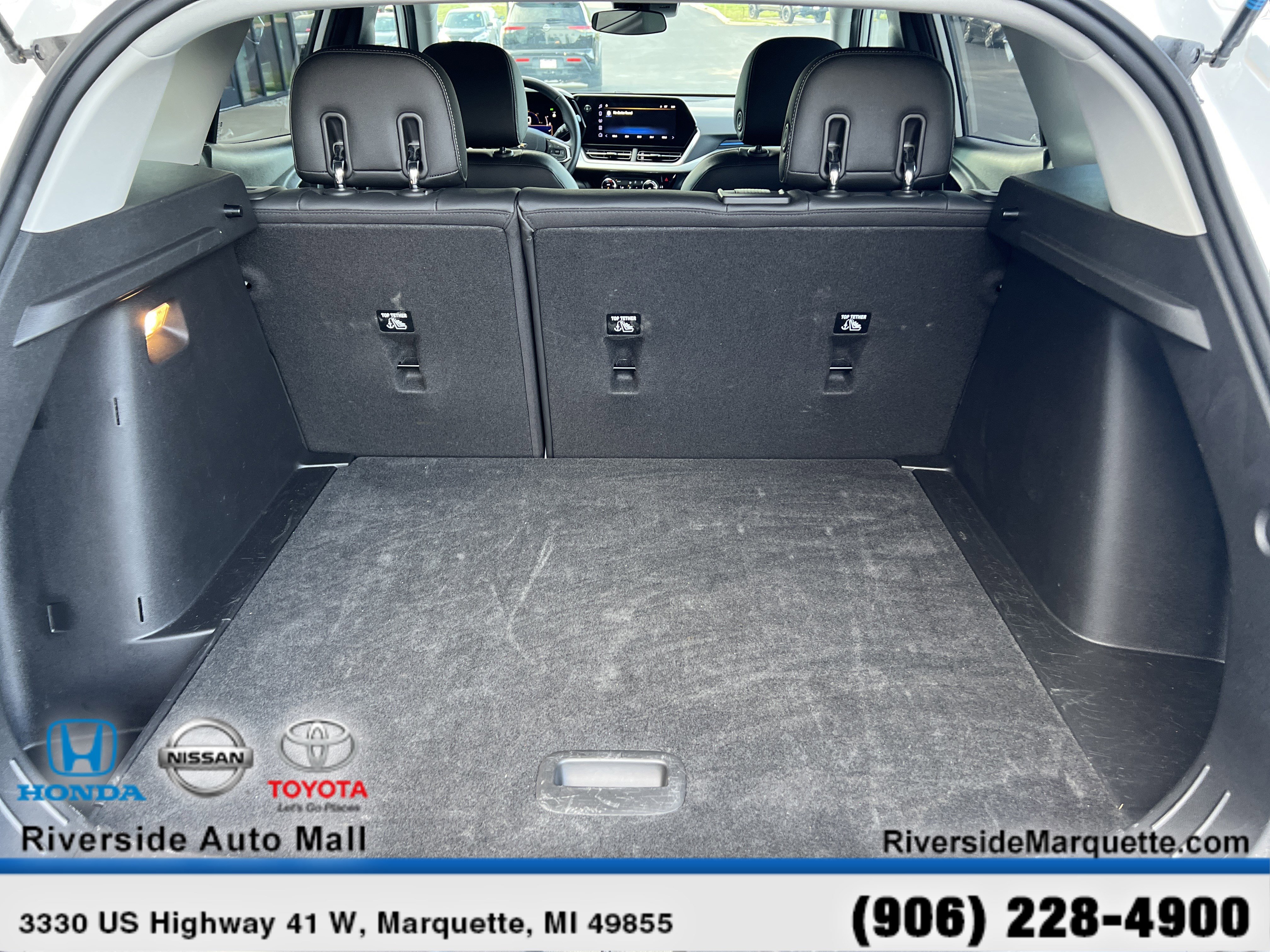 Used 2024 Chevrolet Trax LT w/ LT Convenience Package image 8