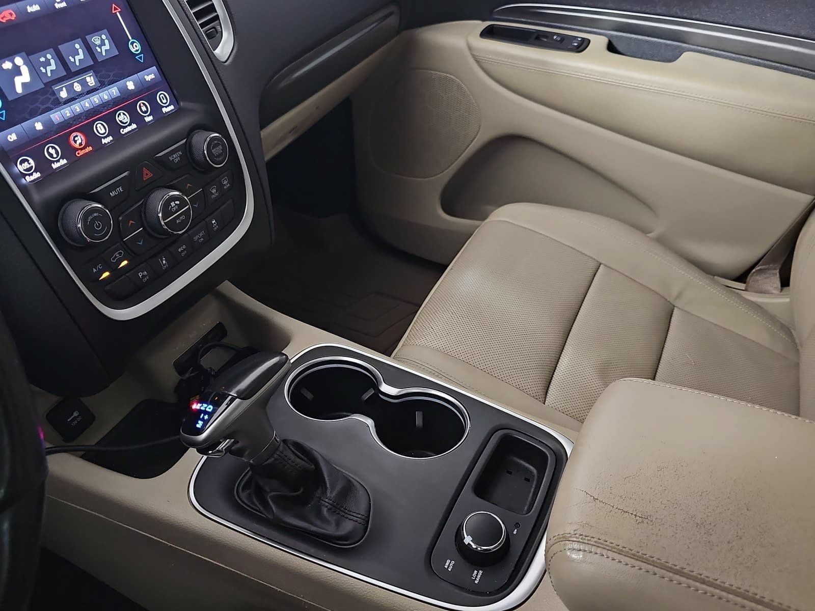 Used 2018 Dodge Durango Citadel w/ Technology Group AWD/4WD image 24