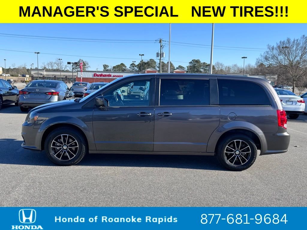Used 2019 Dodge Grand Caravan SE image 3