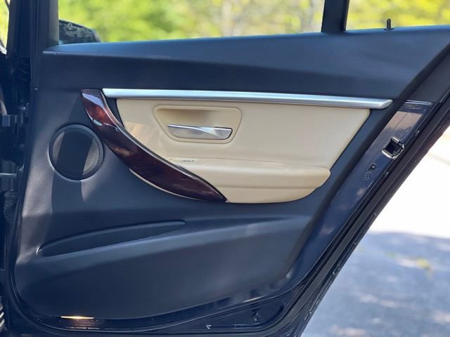 Used 2017 BMW 330i xDrive Sedan image 18