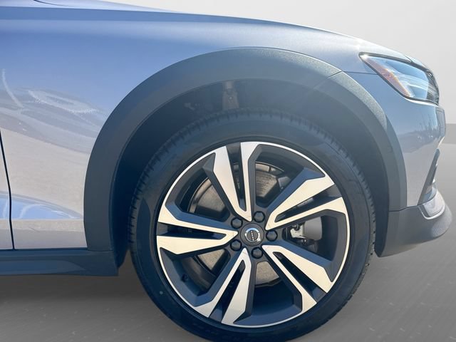 Certified 2026 Volvo V60 B5 Cross Country Plus w/ Protection Package Premier AWD/4WD image 22