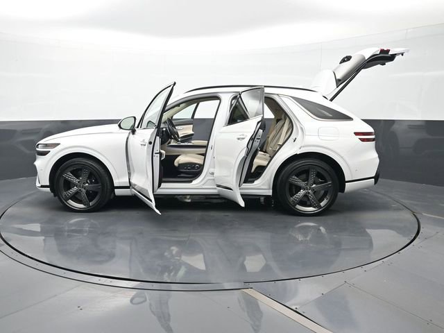 Used 2023 Genesis GV70 3.5T Sport w/ Sport Prestige Package AWD/4WD image 27