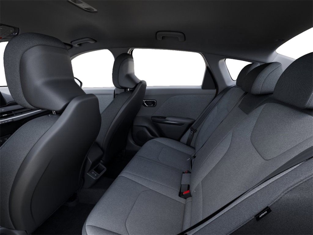 New 2025 Kia K4 LXS image 18