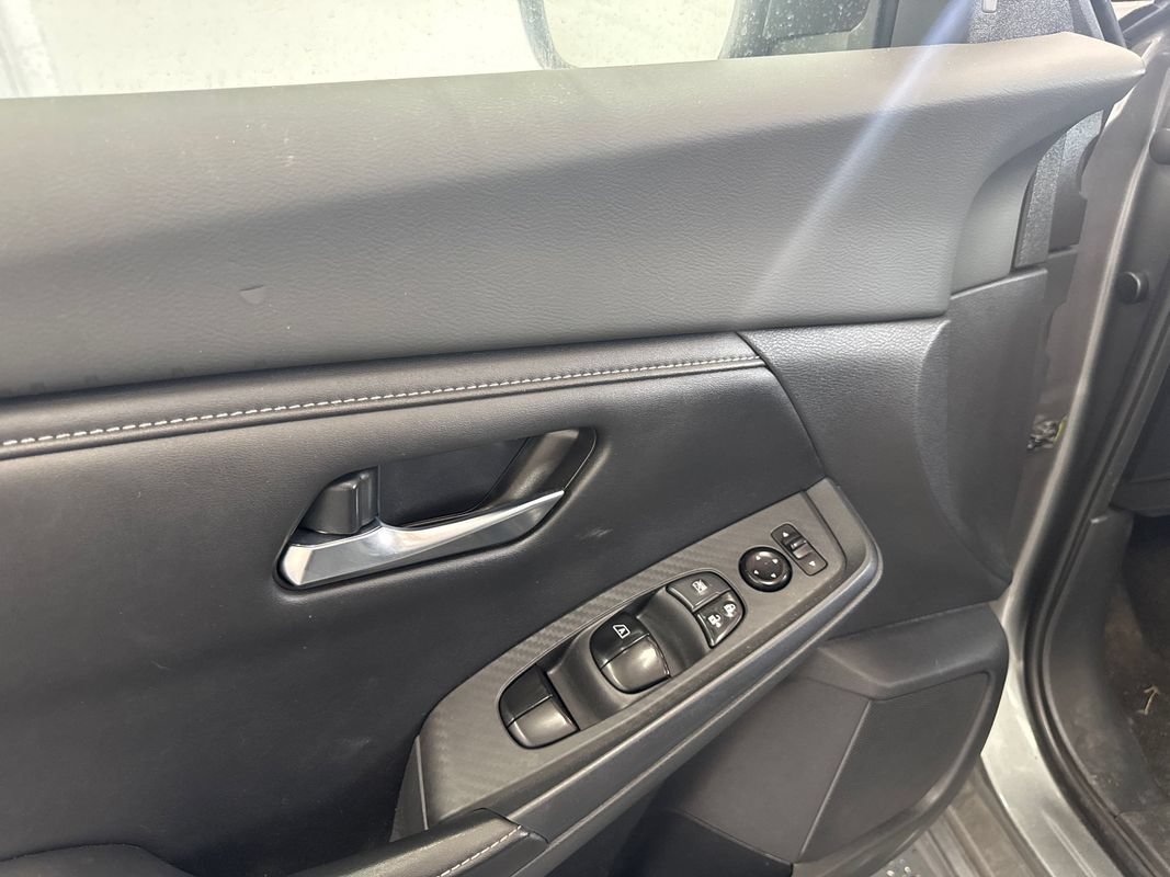 Used 2022 Nissan Sentra SV FWD image 10