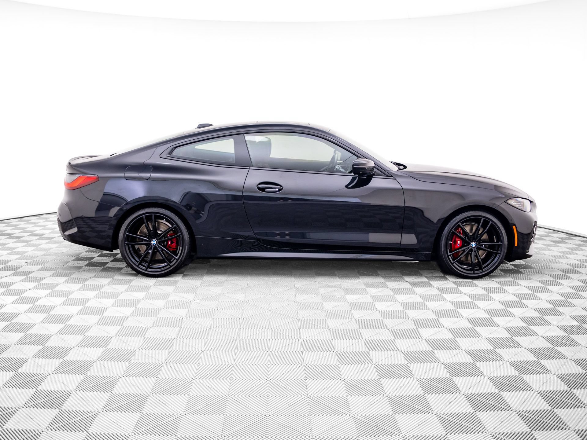 Certified 2024 BMW 430i xDrive Coupe w/ M Sport Package AWD/4WD image 6