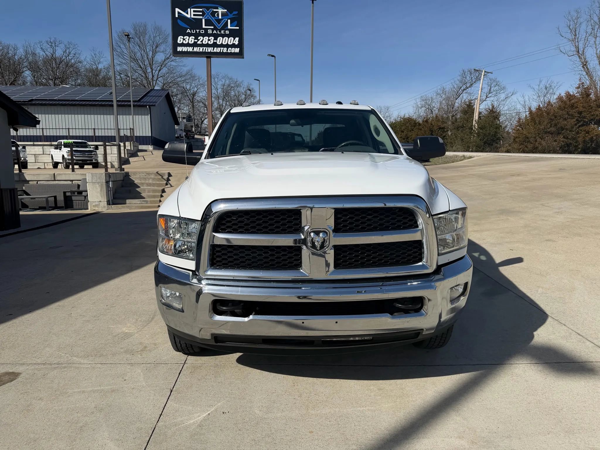 Used 2018 RAM 3500 Tradesman w/ Chrome Appearance Group AWD/4WD image 4