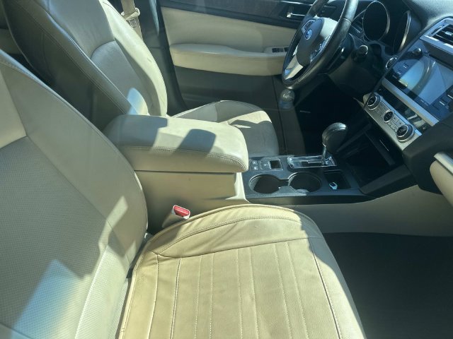 Used 2017 Subaru Outback 2.5i Limited AWD/4WD image 6