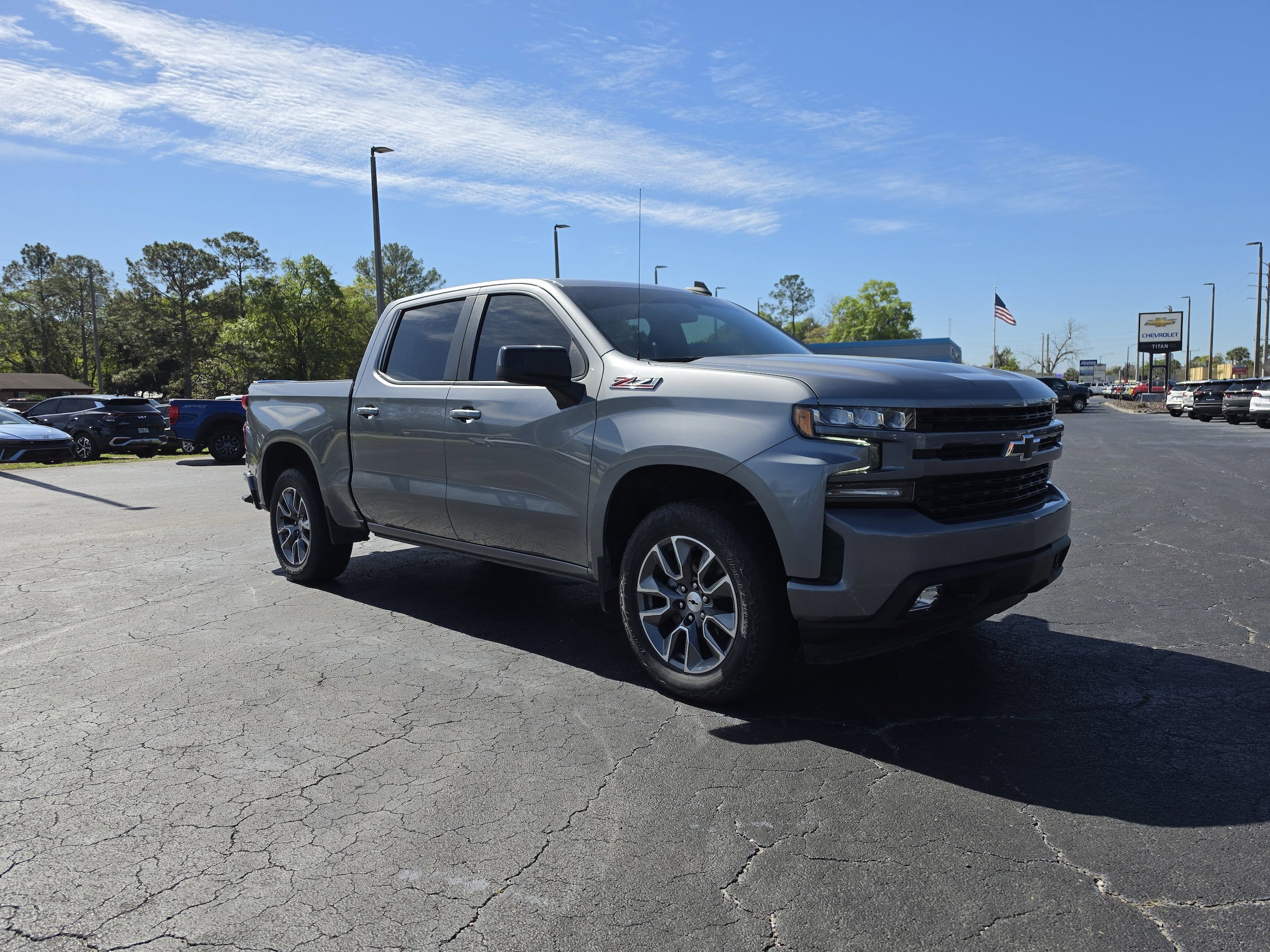 Used 2021 Chevrolet Silverado 1500 RST image 2