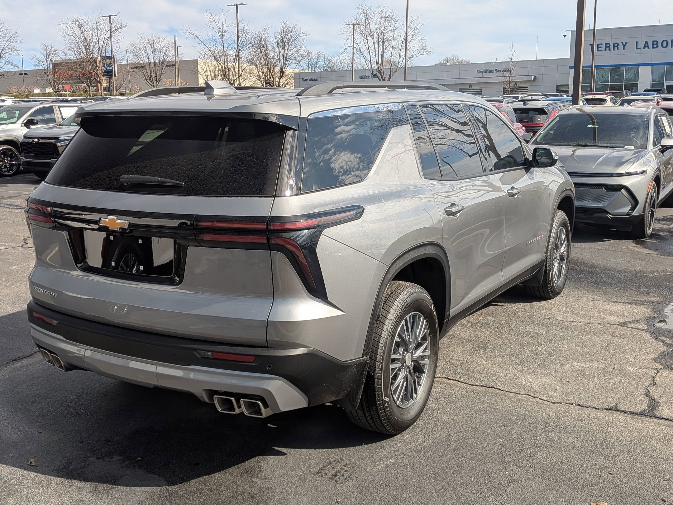 New 2026 Chevrolet Traverse LT FWD image 8