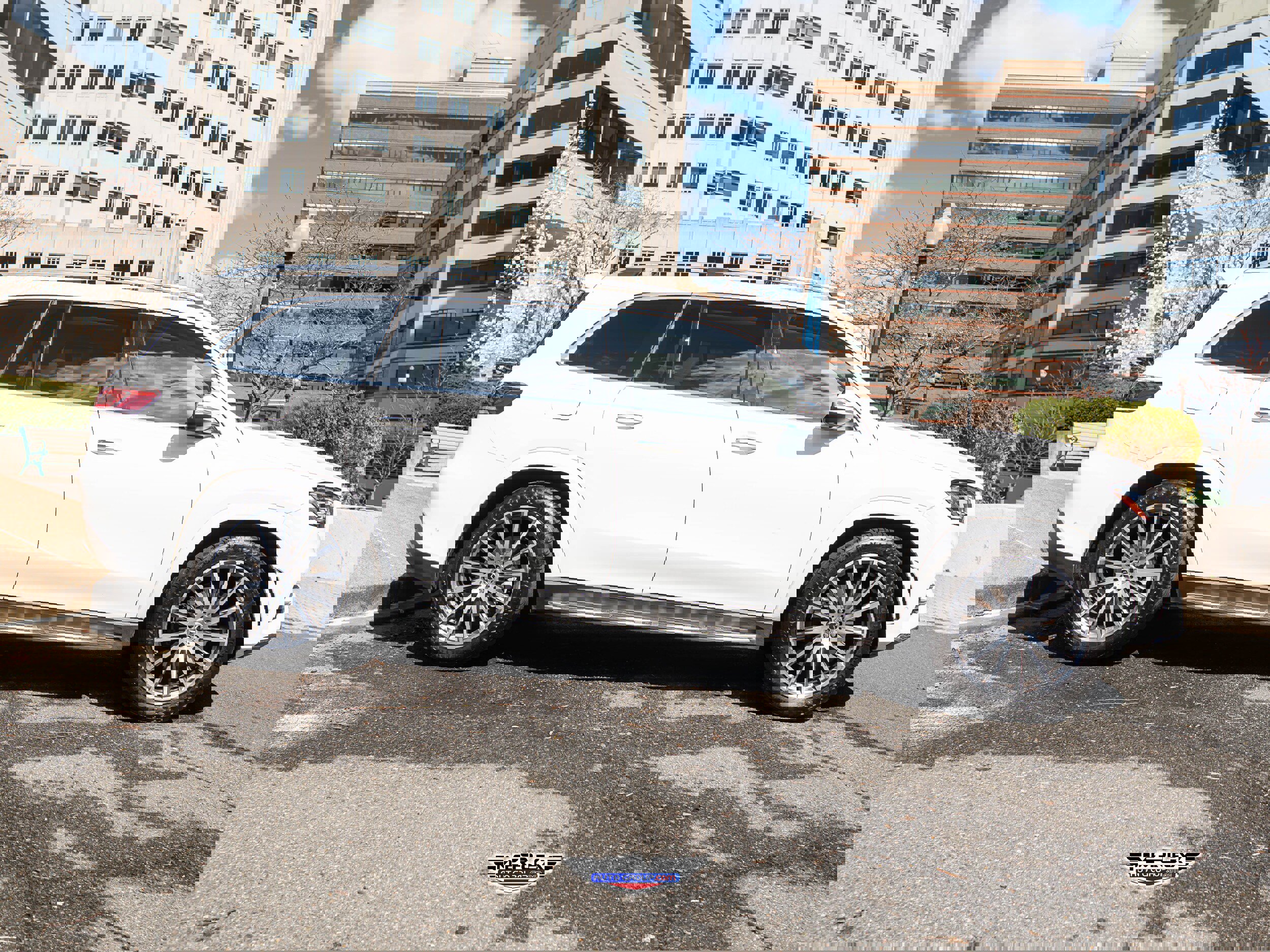 Used 2021 Mercedes-Benz GLS 580 580 4MATIC AMG image 8