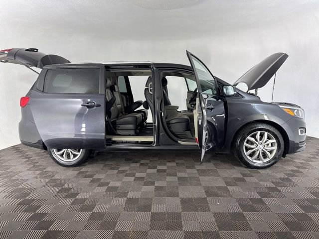 Certified 2020 Kia Sedona EX image 15