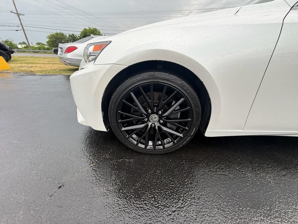 Used 2016 Lexus IS 300 AWD w/ Navigation System Package image 10