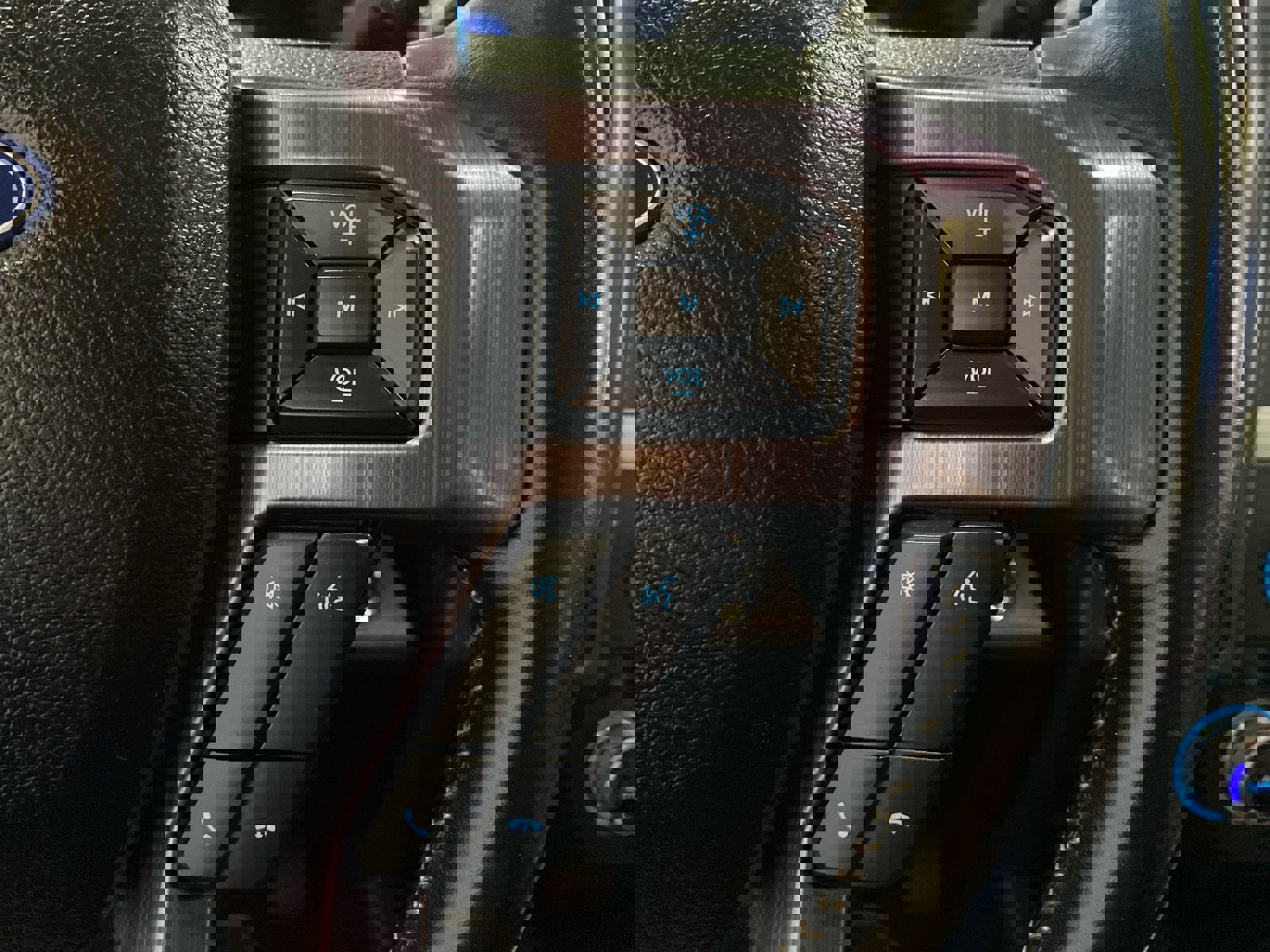 Used 2020 Ford F350 Limited w/ FX4 Off-Road Package image 23