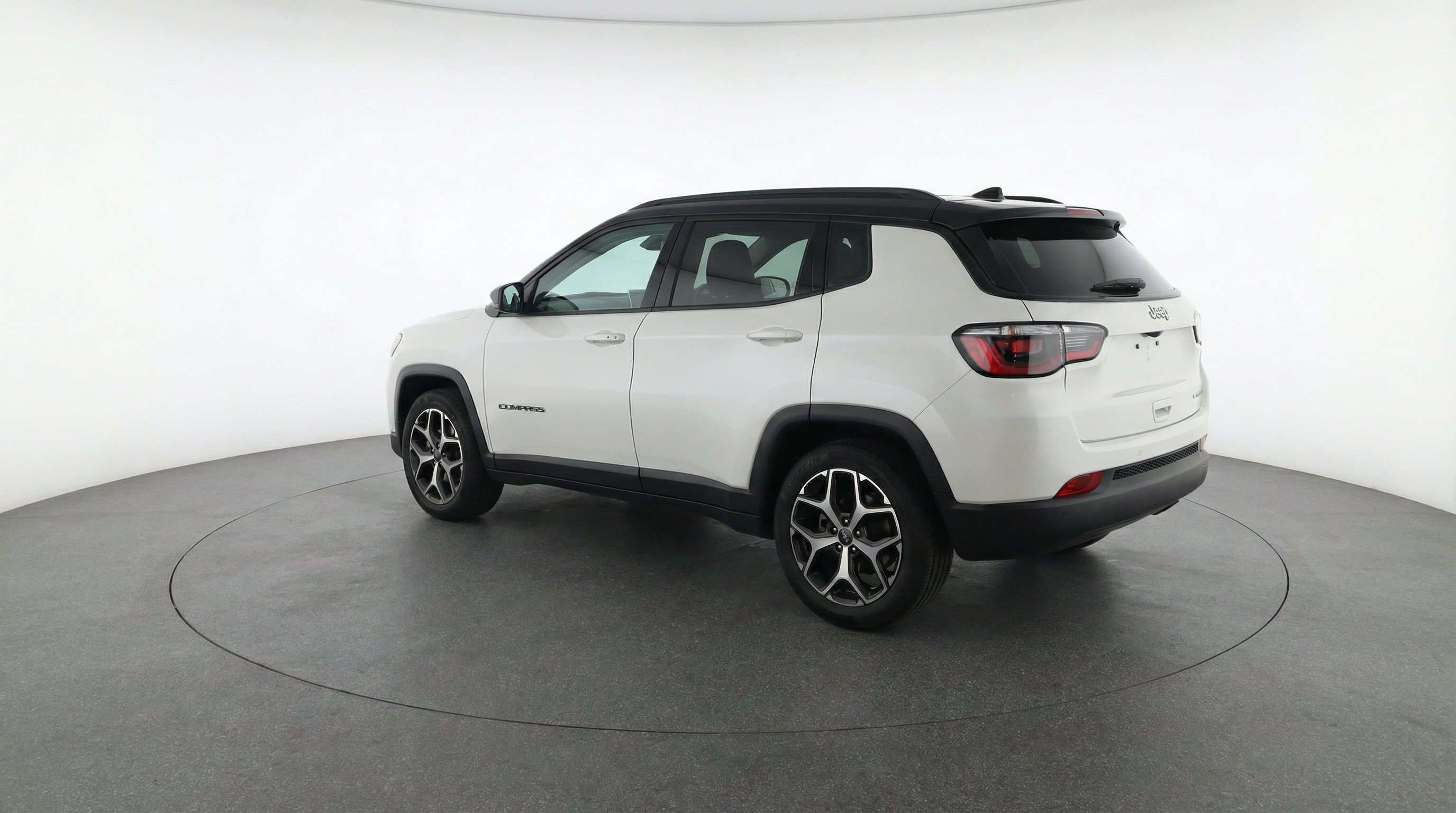 Used 2025 Jeep Compass Limited AWD/4WD image 6