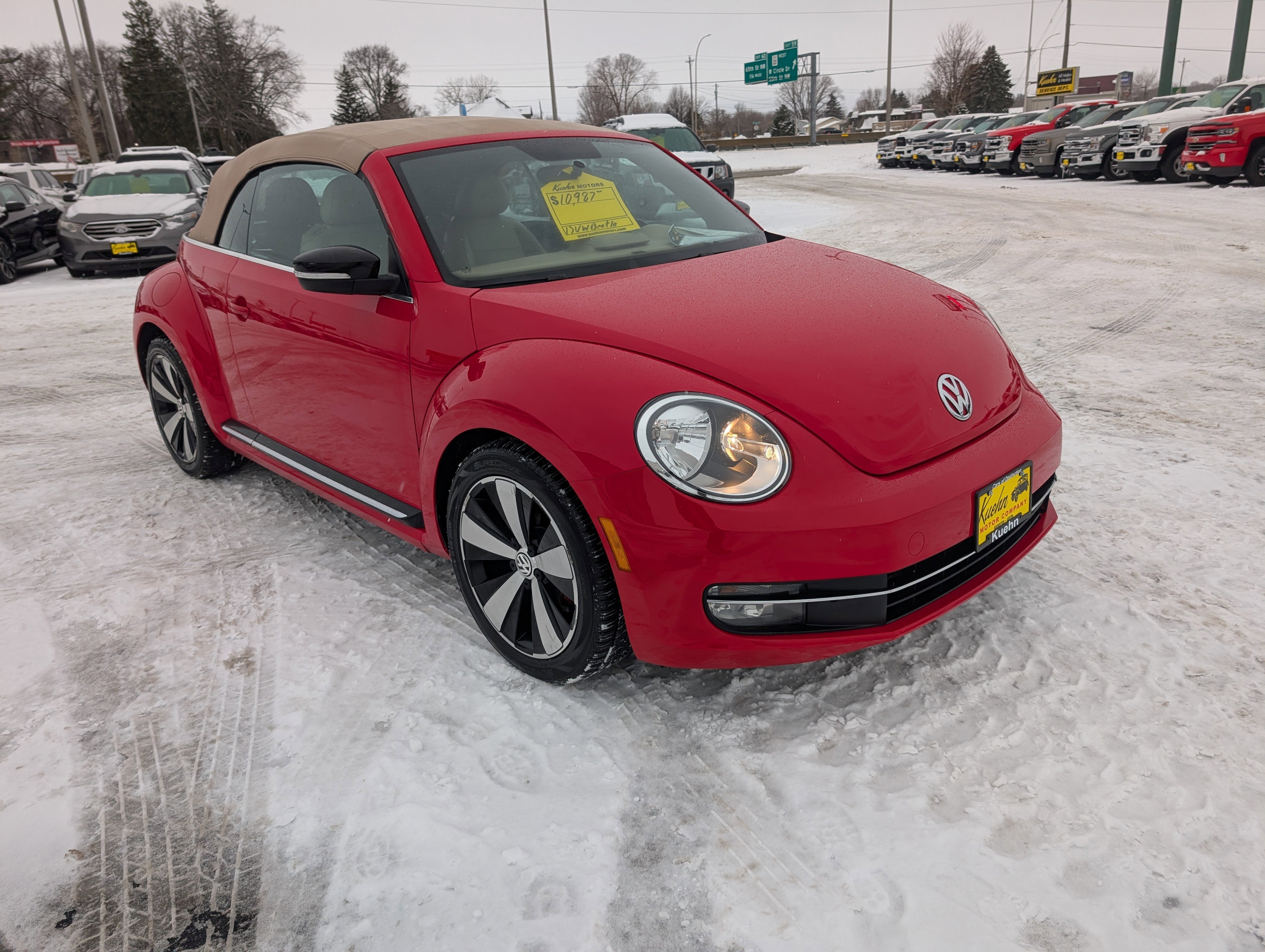Used 2013 Volkswagen Beetle 2.0T image 2