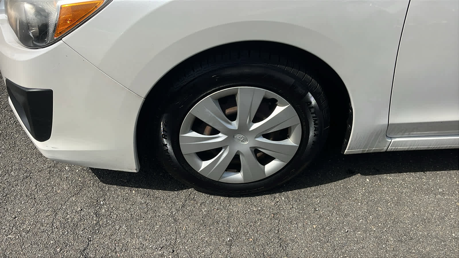 Used 2014 Subaru Impreza 2.0i AWD/4WD image 8