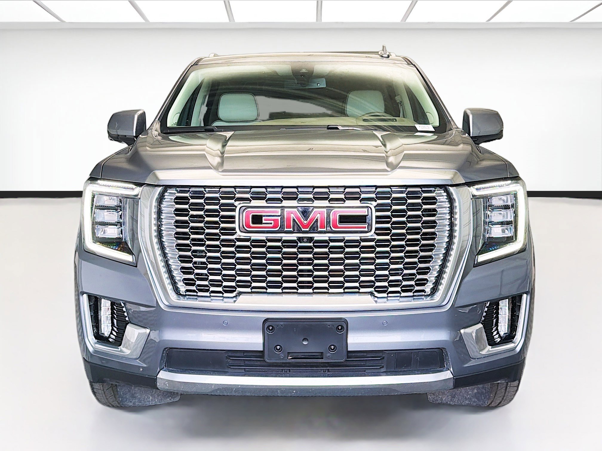 Used 2022 GMC Yukon Denali AWD/4WD image 2