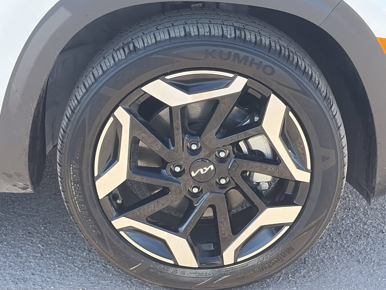 Used 2026 Kia Seltos SX w/ SX Sunroof Package AWD/4WD image 9