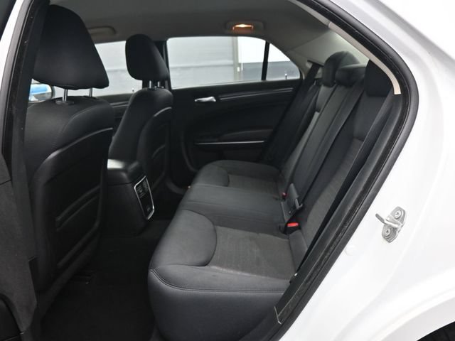 Used 2019 Chrysler 300 Touring w/ Sport Appearance Package RWD image 8