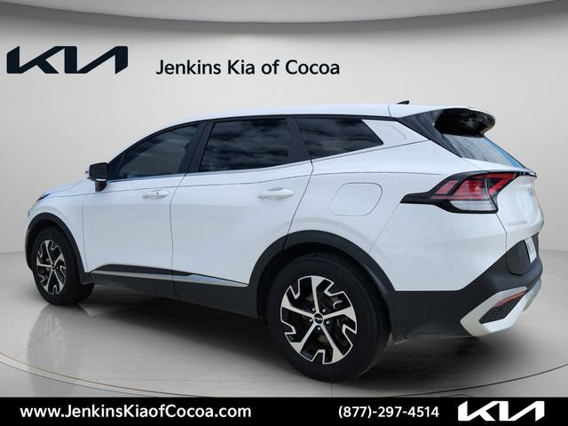 Certified 2025 Kia Sportage EX FWD image 8