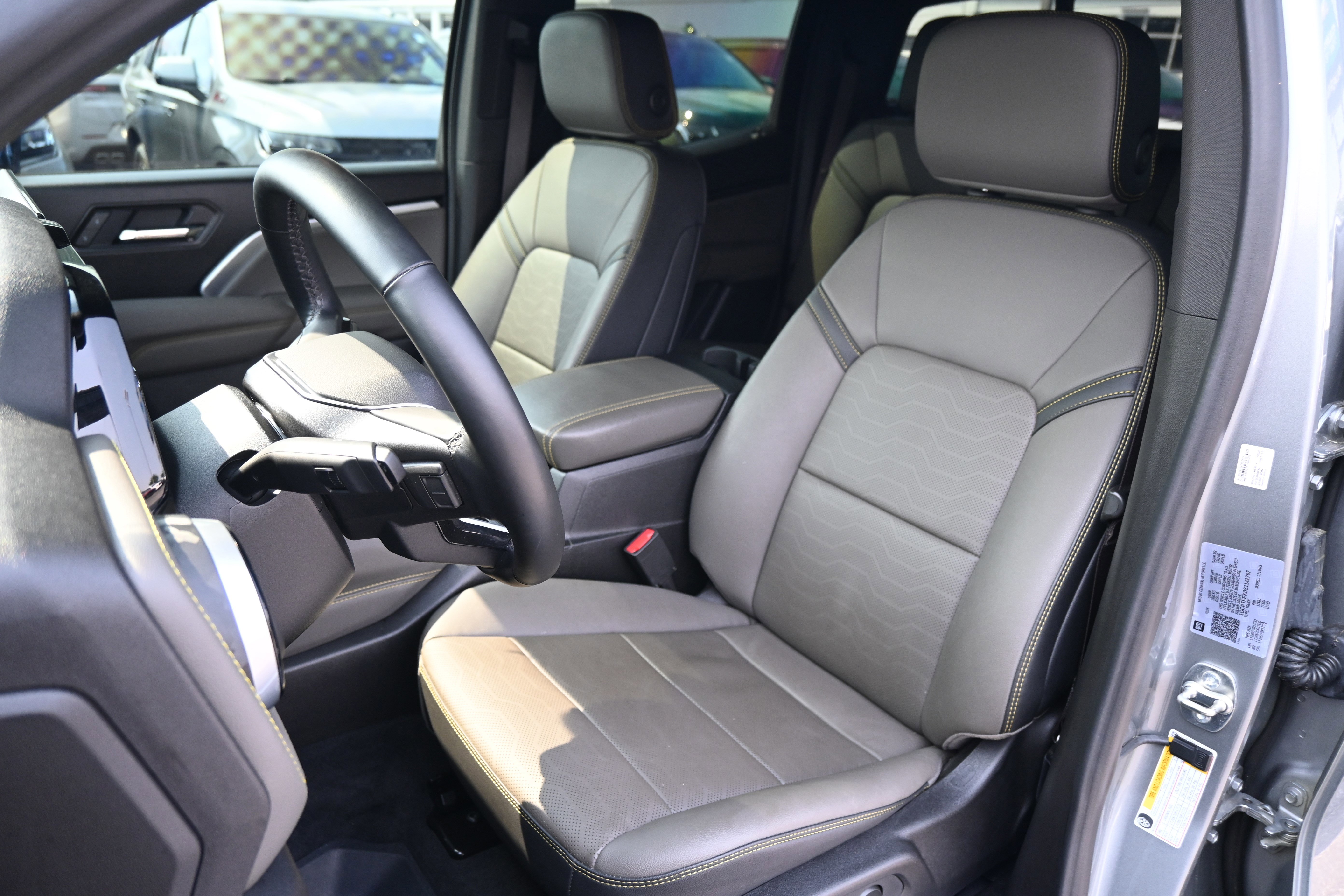 Used 2025 Chevrolet Colorado ZR2 w/ Technology Package image 7