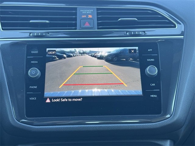 Used 2024 Volkswagen Tiguan SE R-Line image 12