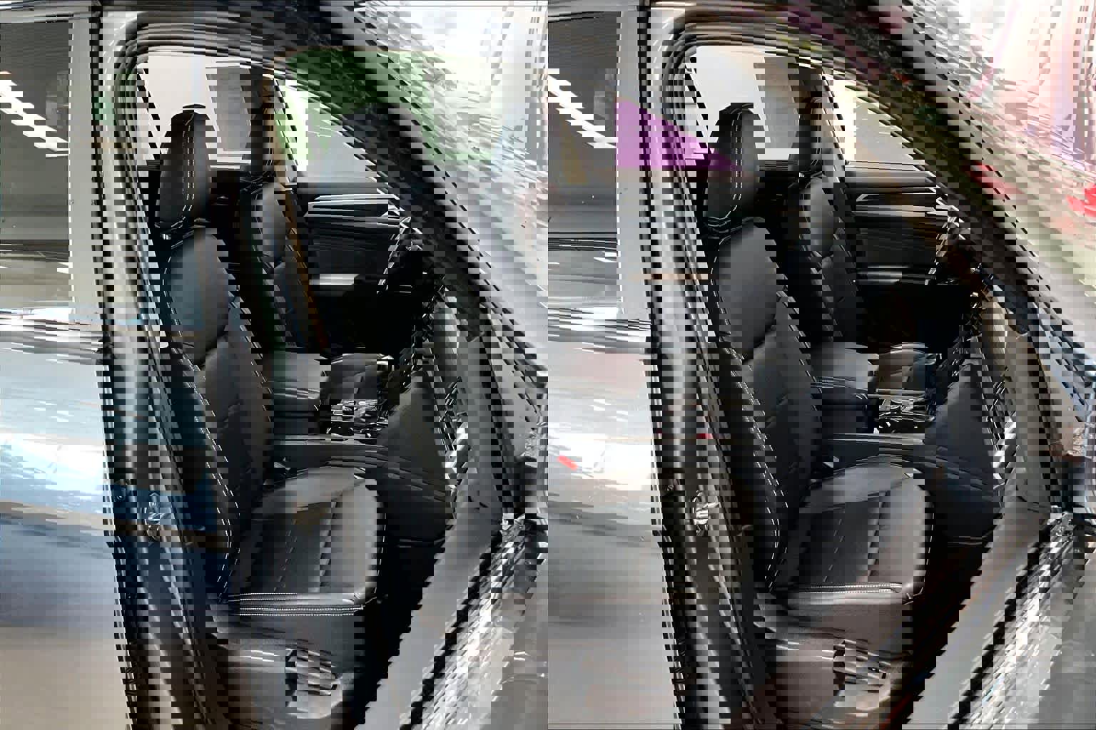 Used 2023 Volkswagen Atlas SE w/ Panoramic Sunroof Package image 11