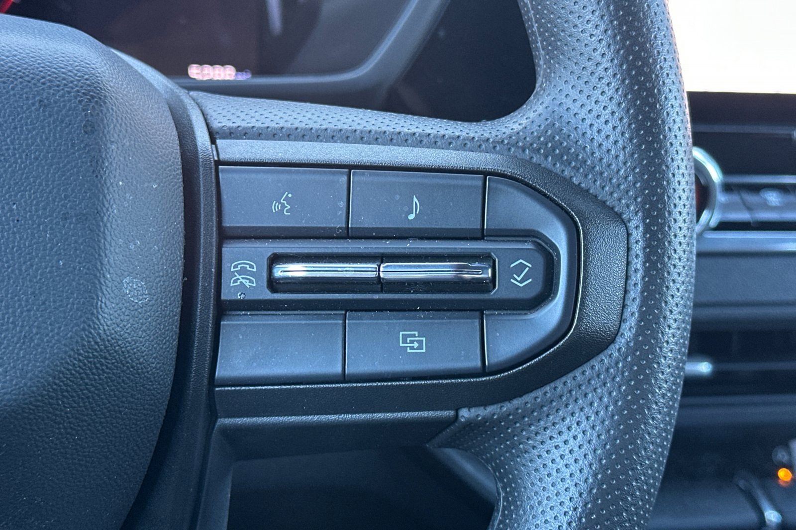 Used 2026 Chevrolet Colorado Trail Boss image 39