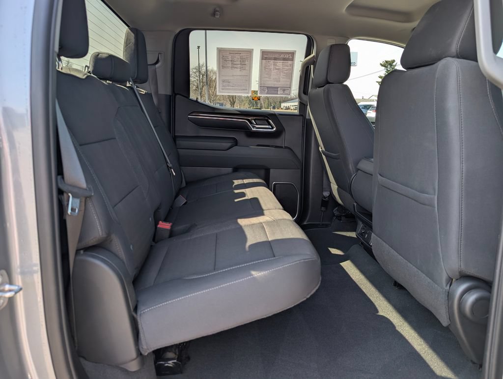 Used 2024 Chevrolet Silverado 1500 LT AWD/4WD image 29
