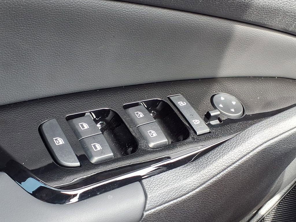 Used 2025 Kia Sportage SX image 23