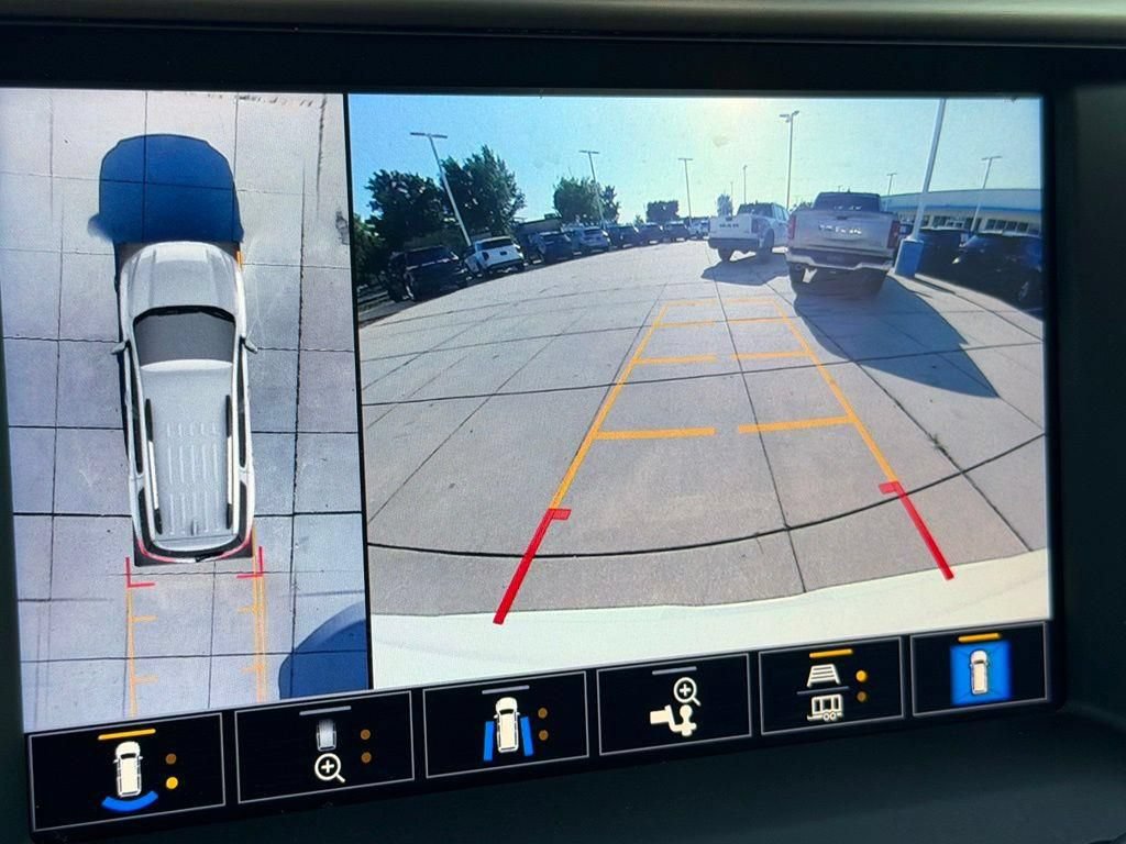 Used 2021 GMC Acadia Denali w/ Denali Technology Package FWD image 22